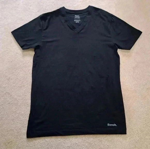 NWOT Bench Solid Cotton V-neck T-shirt Black Size Small  Men's - Picture 3 of 8